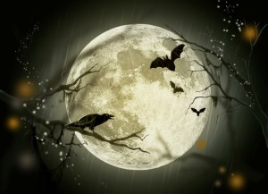 White moon with crow and bats (Pixabay)